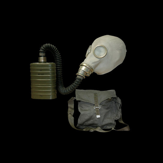 Máscara de gas soviética SzM-41M.